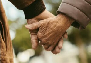 راه حل متفاوت چین برای مراقبت از سالمندان