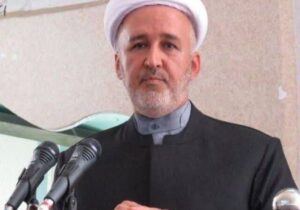 ماموستا کریمی: همکاری مسئولان برای رفع مشکلات مردم ضروری است